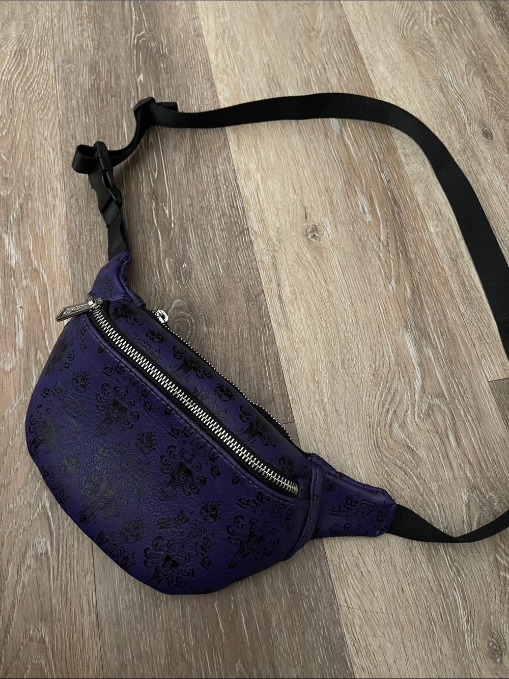 Loungefly Disney purple black haunted mansion belt Fanny bum bag Halloween